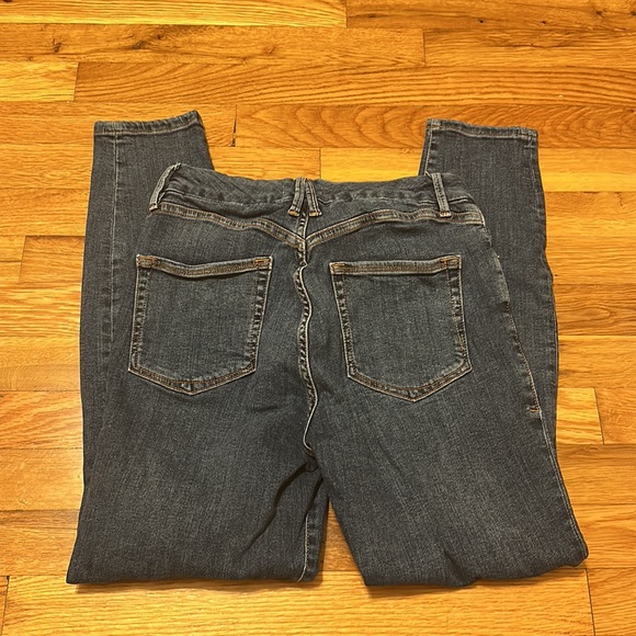 Good American Good Legs Crop - Picture 4 of 5